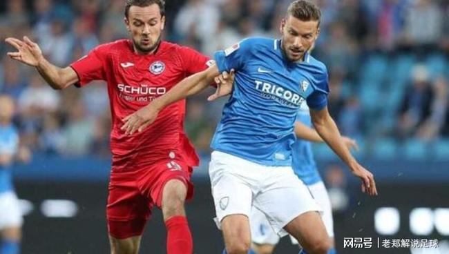 占据肋部 占据肋部